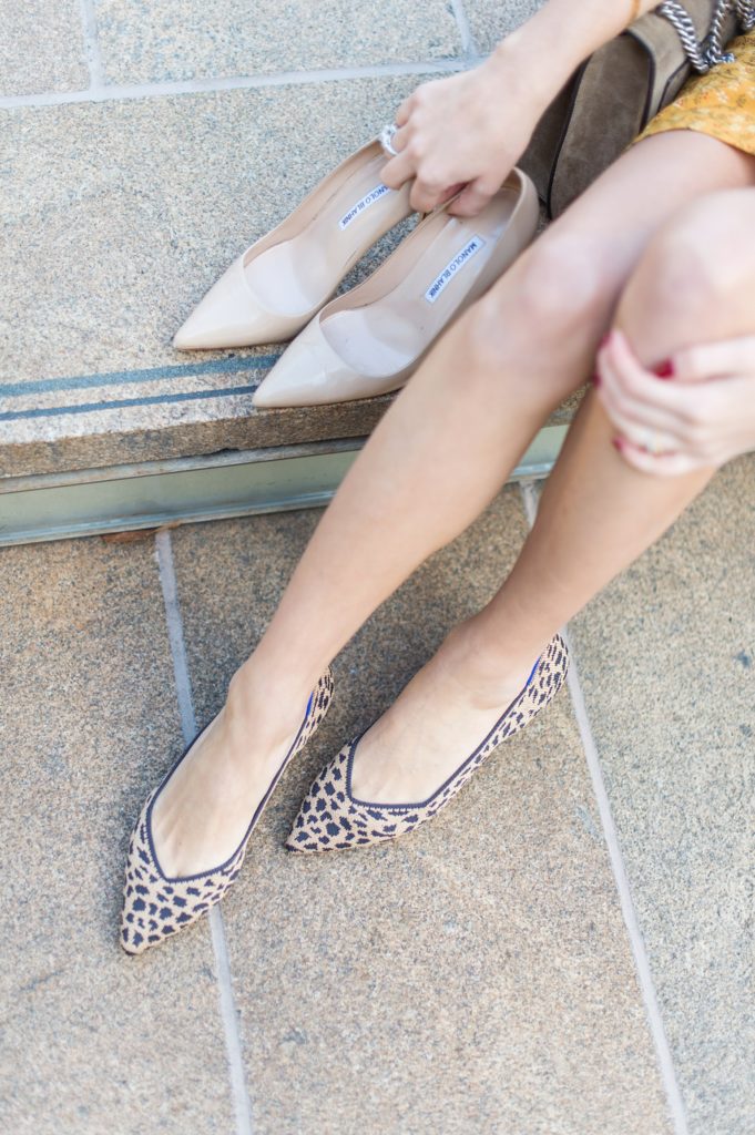 Work style blogger That Pencil Skirt wearing Rothy's leopard pointed flats